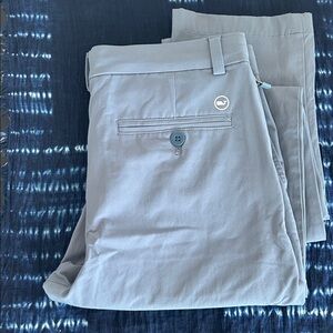 Vineyard Vines Light Blue on the go pants New Without Tags